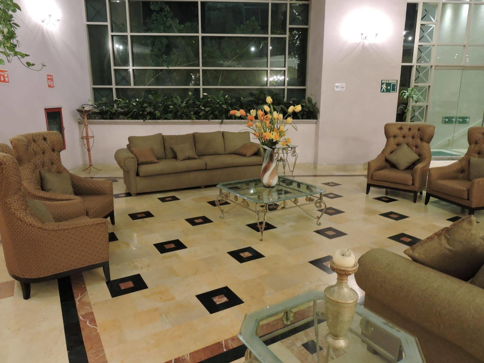 Hotel Quinta Cesar Сан-Хуан-де-лос-Лагос Екстер'єр фото